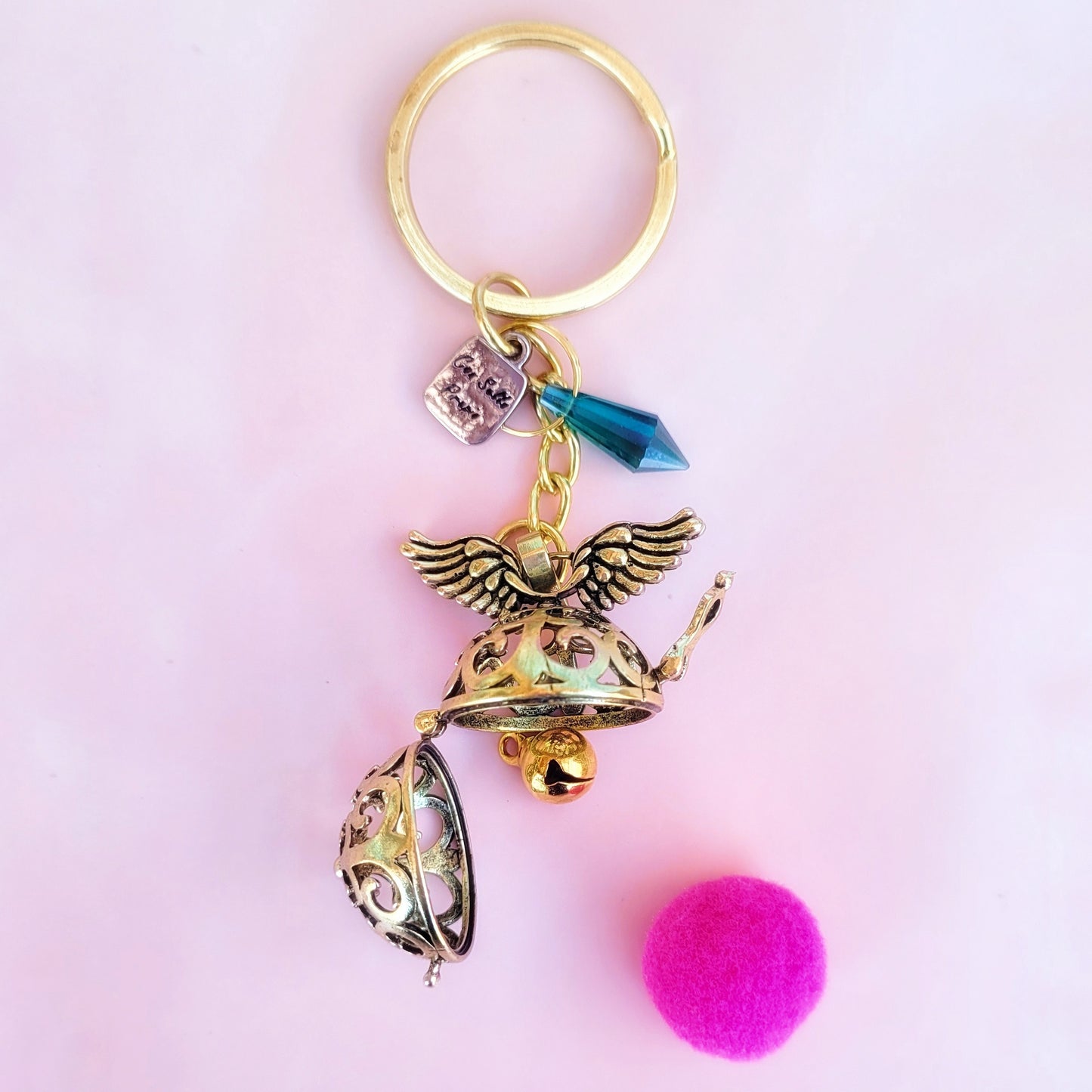 Llamador de ángeles alitas dorado
