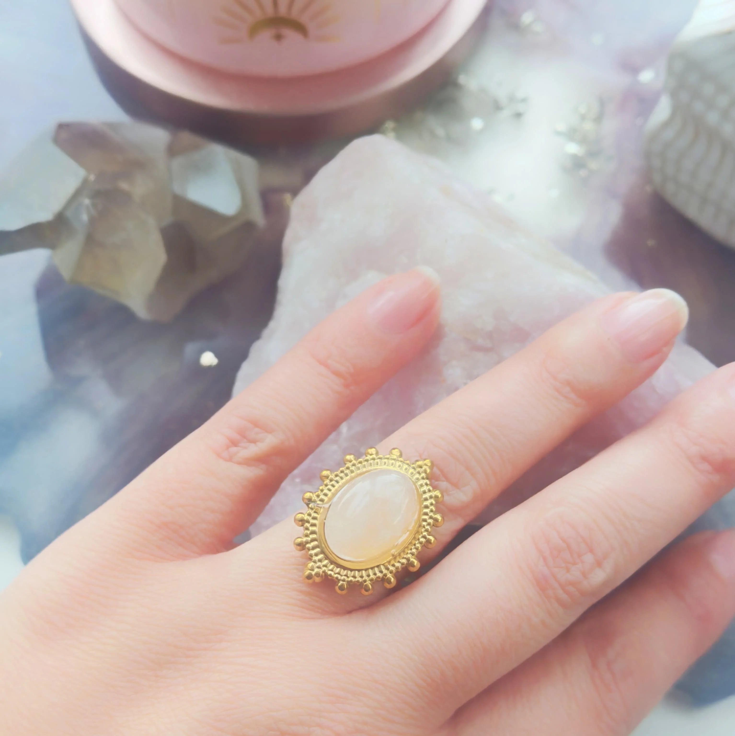 Anillo Cuarzo rosado baño de oro