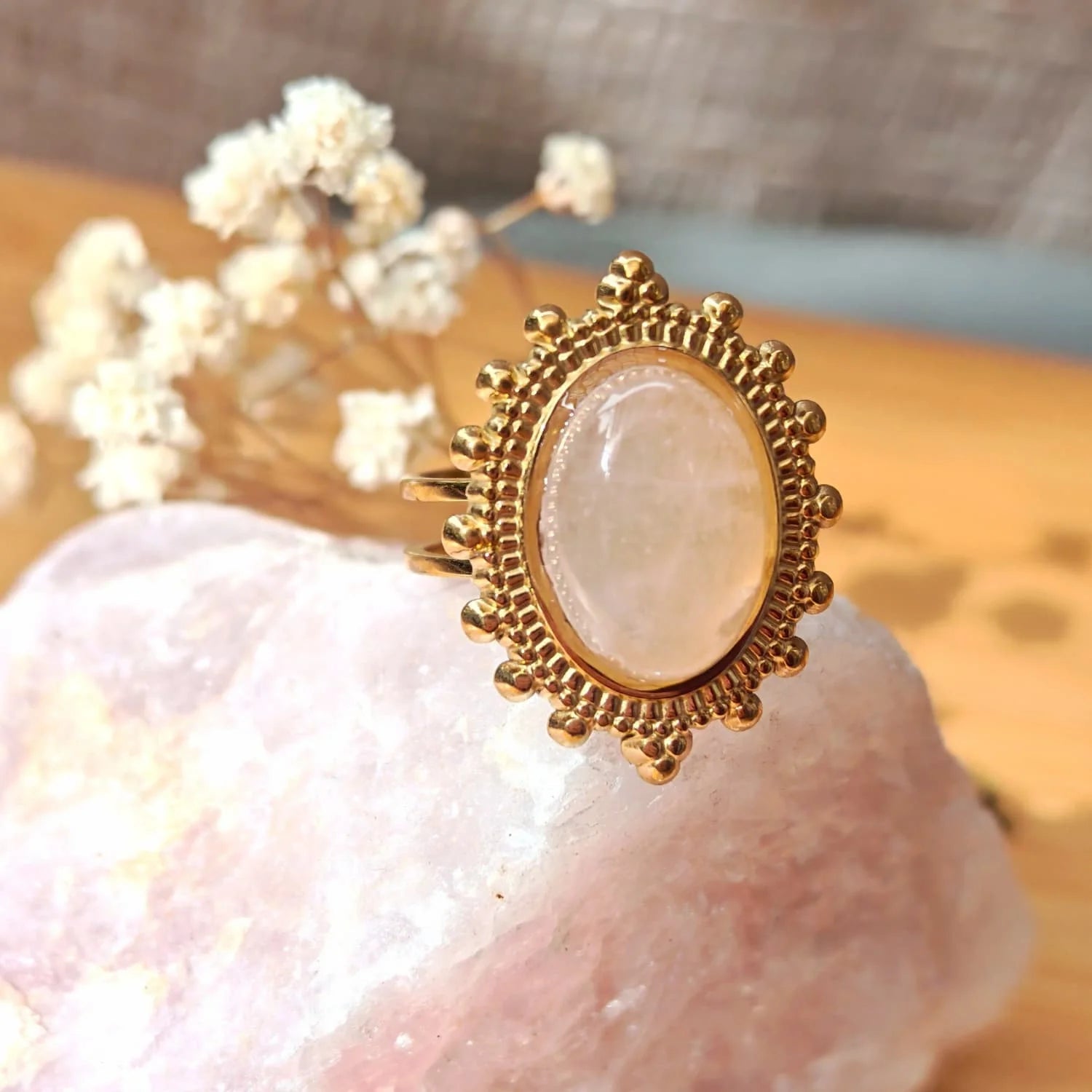 Anillo Cuarzo rosado baño de oro