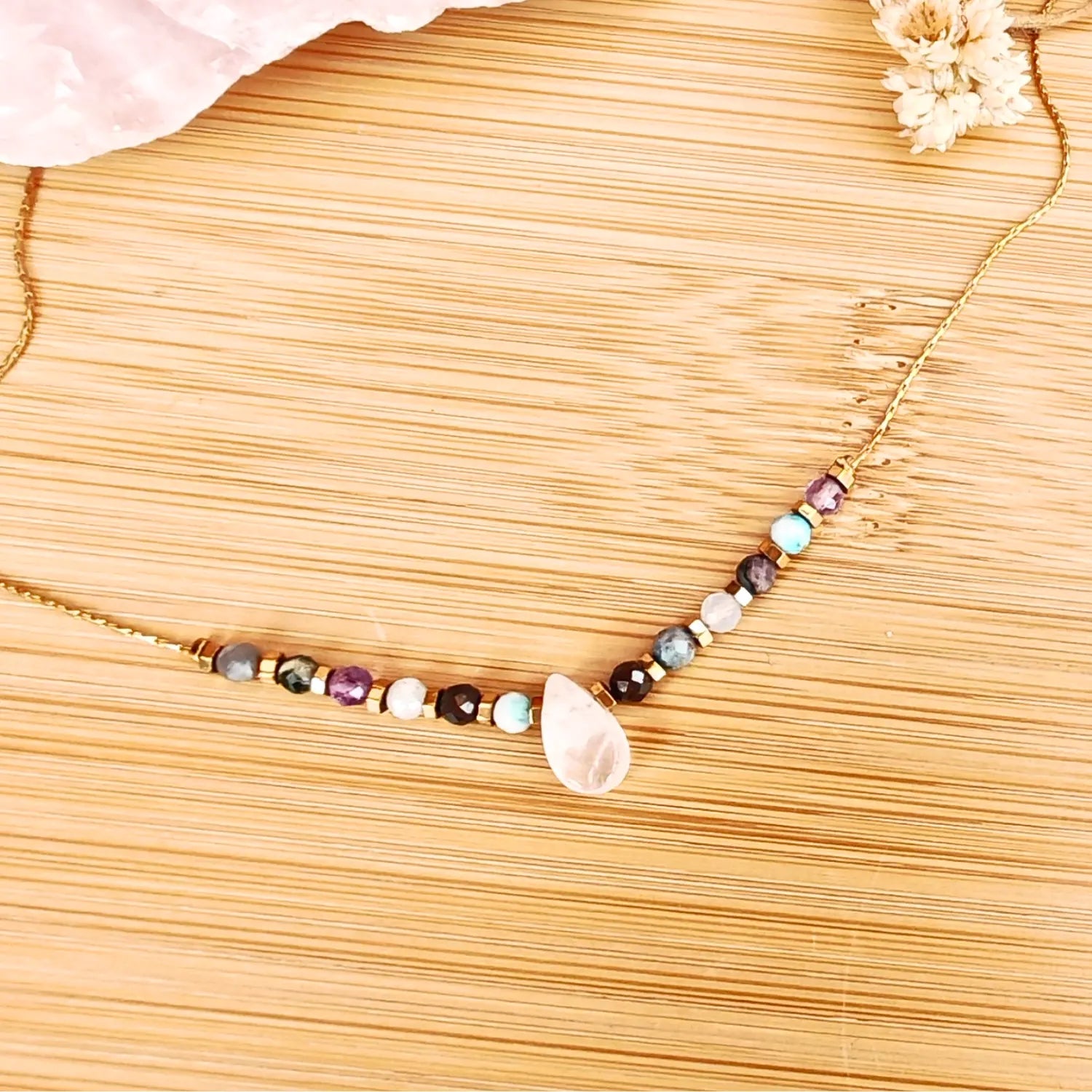 Collar cuarzo rosado con mix de piedras - Energía Positiva