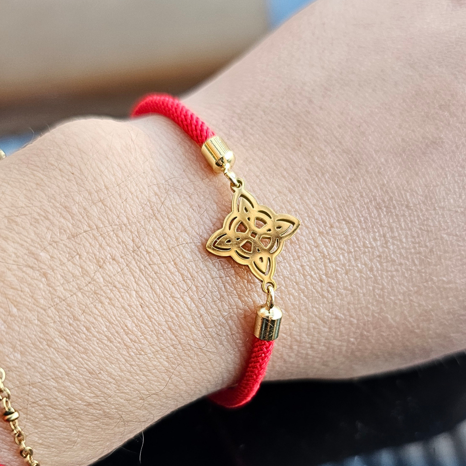 Pulsera Roja Nudo de Brujas