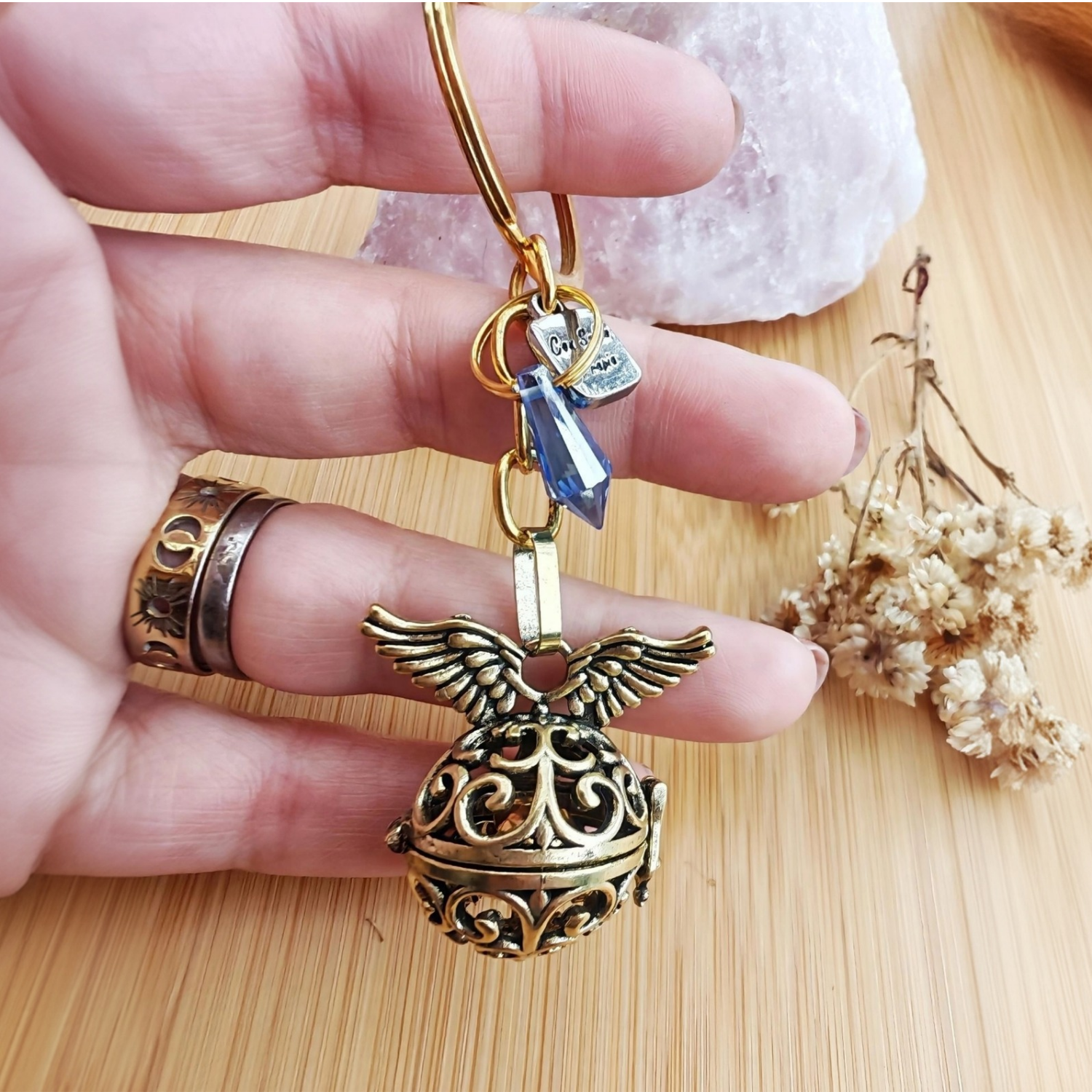 Llamador de Ángeles Alas Dorado – Paz, Guía y Energía Protectora | Mixtilo