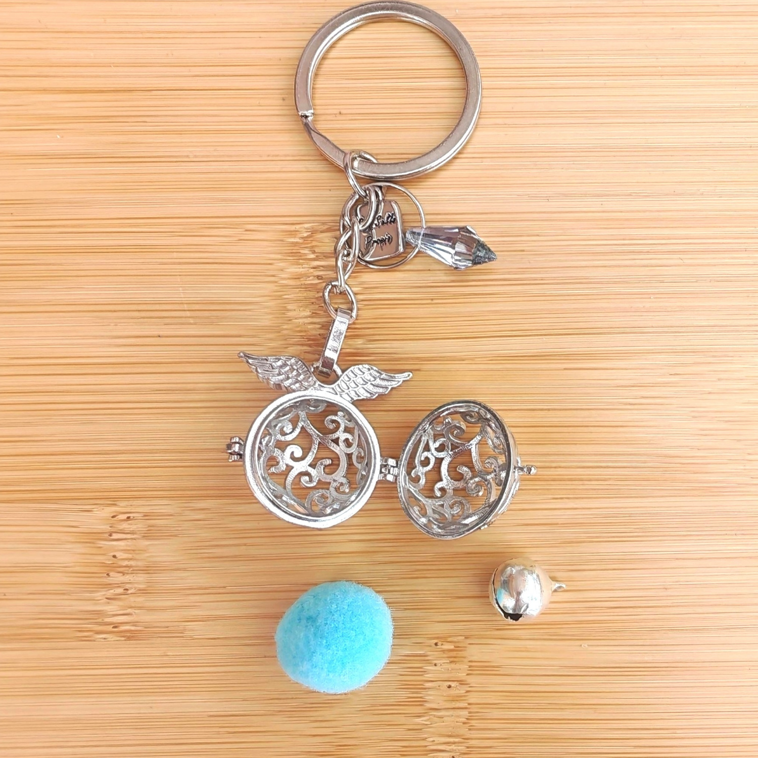 Llamador de Ángeles Alas Plateado – Luz, Fe y Conexión Espiritual | Mixtilo