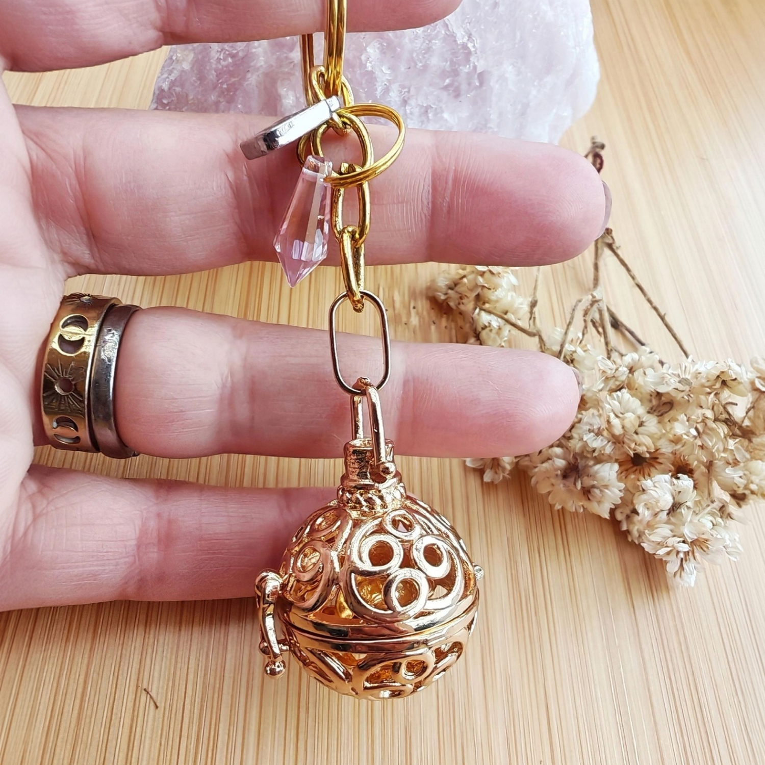 Llamador de Ángeles Esfera Dorado – Armonía, Protección y Sonido Suave | Mixtilo