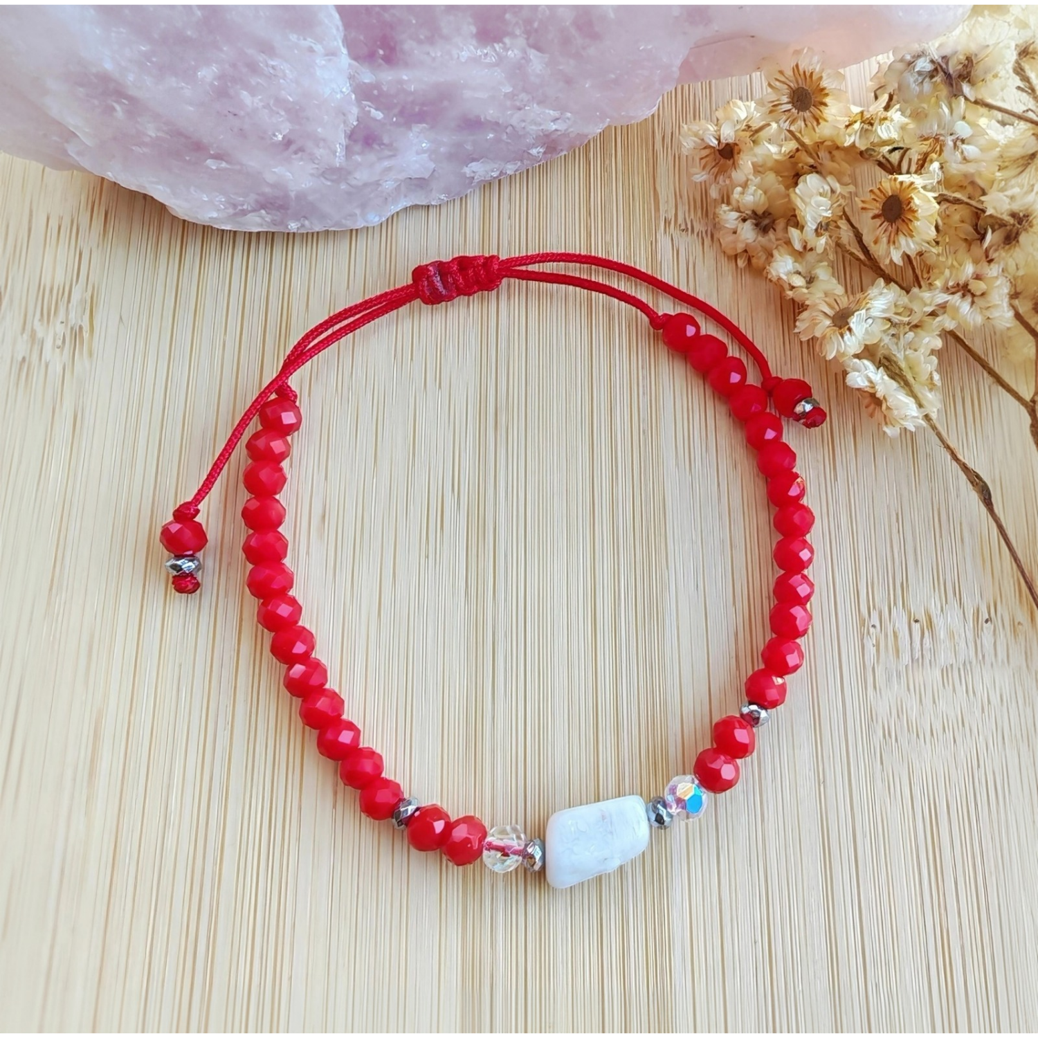 Pulsera Roja con Piedra Luna – Intuición y Poder Femenino | Mixtilo